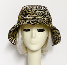 Load image into Gallery viewer, Leopard Cloche Hat