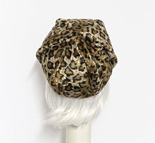Load image into Gallery viewer, Leopard Faux Fur Beret