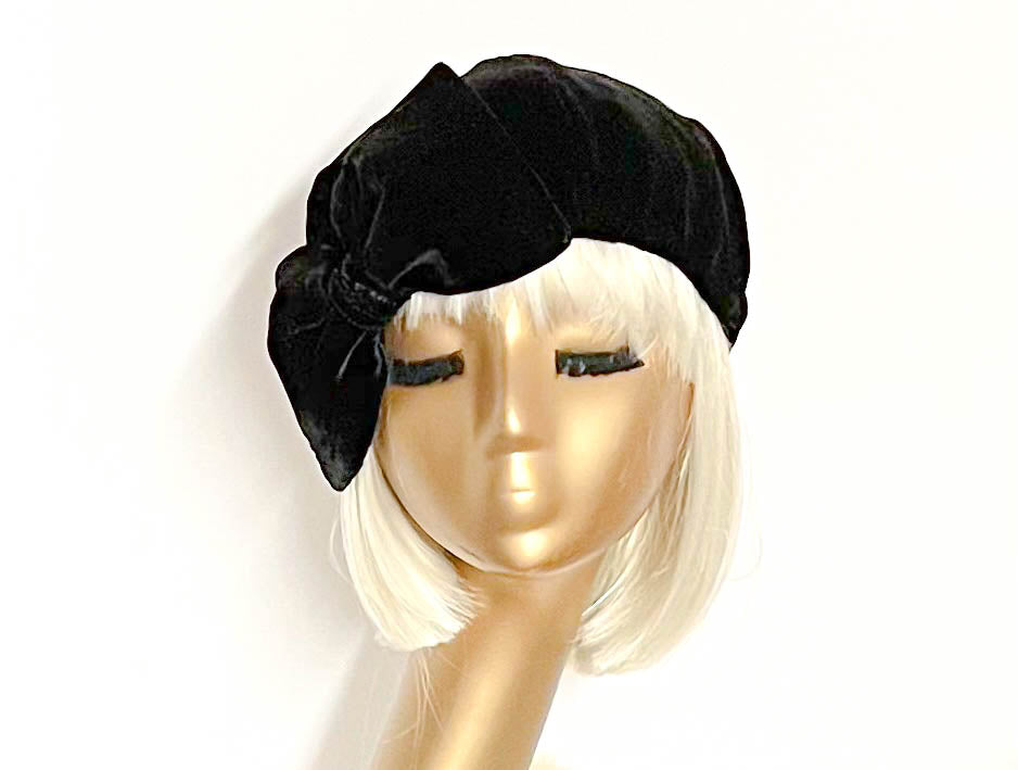 Black Velvet Beret Bow