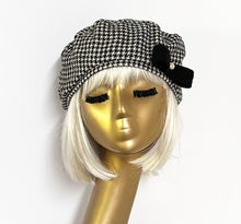 Load image into Gallery viewer, Houndstooth Beret Bow