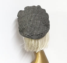 Load image into Gallery viewer, Houndstooth Beret Bow
