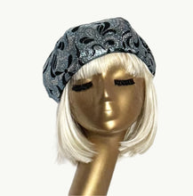 Load image into Gallery viewer, Lurex Blue  Beret