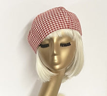 Load image into Gallery viewer, Houndstooth Beret Hat