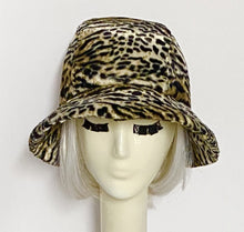 Load image into Gallery viewer, Leopard Cloche Hat