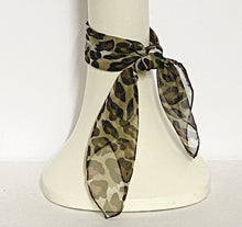 Load image into Gallery viewer, Leopard Scarf