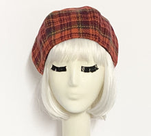Load image into Gallery viewer, Red Plaid Beret Hat