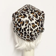 Load image into Gallery viewer, Leopard Beret Hat