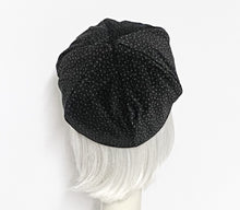 Load image into Gallery viewer, Black Velvet Floral Beret