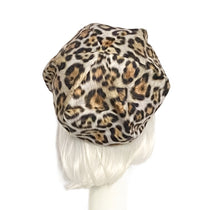 Load image into Gallery viewer, Leopard Beret Hat