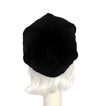 Load image into Gallery viewer, Black Velvet Beret Hat