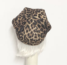 Load image into Gallery viewer, Leopard Beret Hat