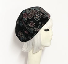 Load image into Gallery viewer, Black Velvet Floral Beret
