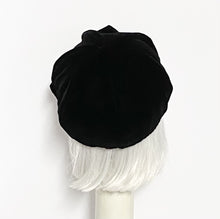 Load image into Gallery viewer, Velvet Beret Hat Bow