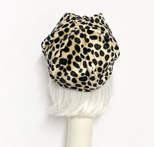 Load image into Gallery viewer, Faux Fur Beret Hat